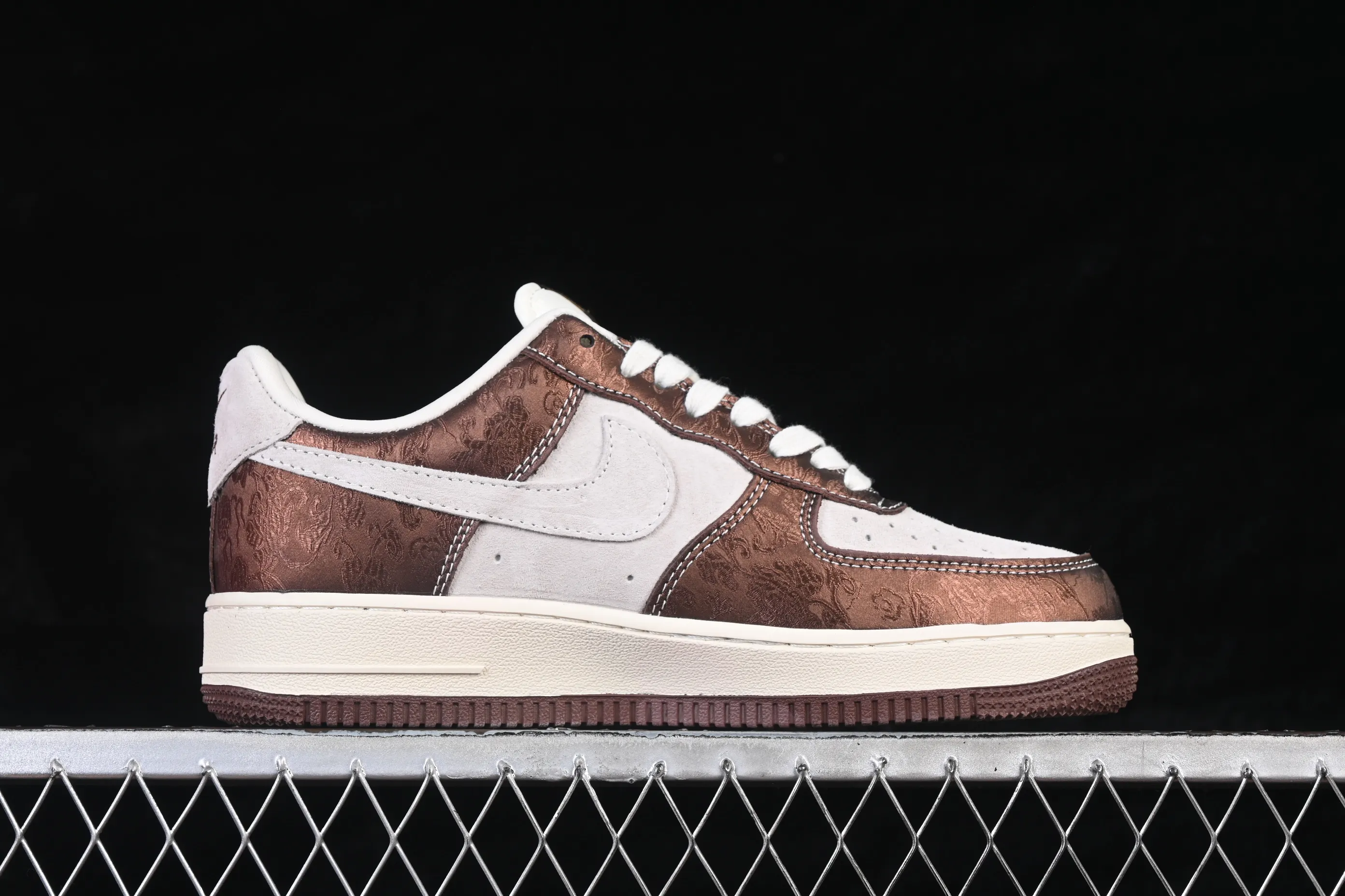 All categories Nk Air Force 1 Air Force series Nk Air Force 1 Low Air Force low-top Nike Air Force 1'07 Low Year of the Horse limited white brown Chinese style Air Force 1 low-top casual sneakers KD1688-005
